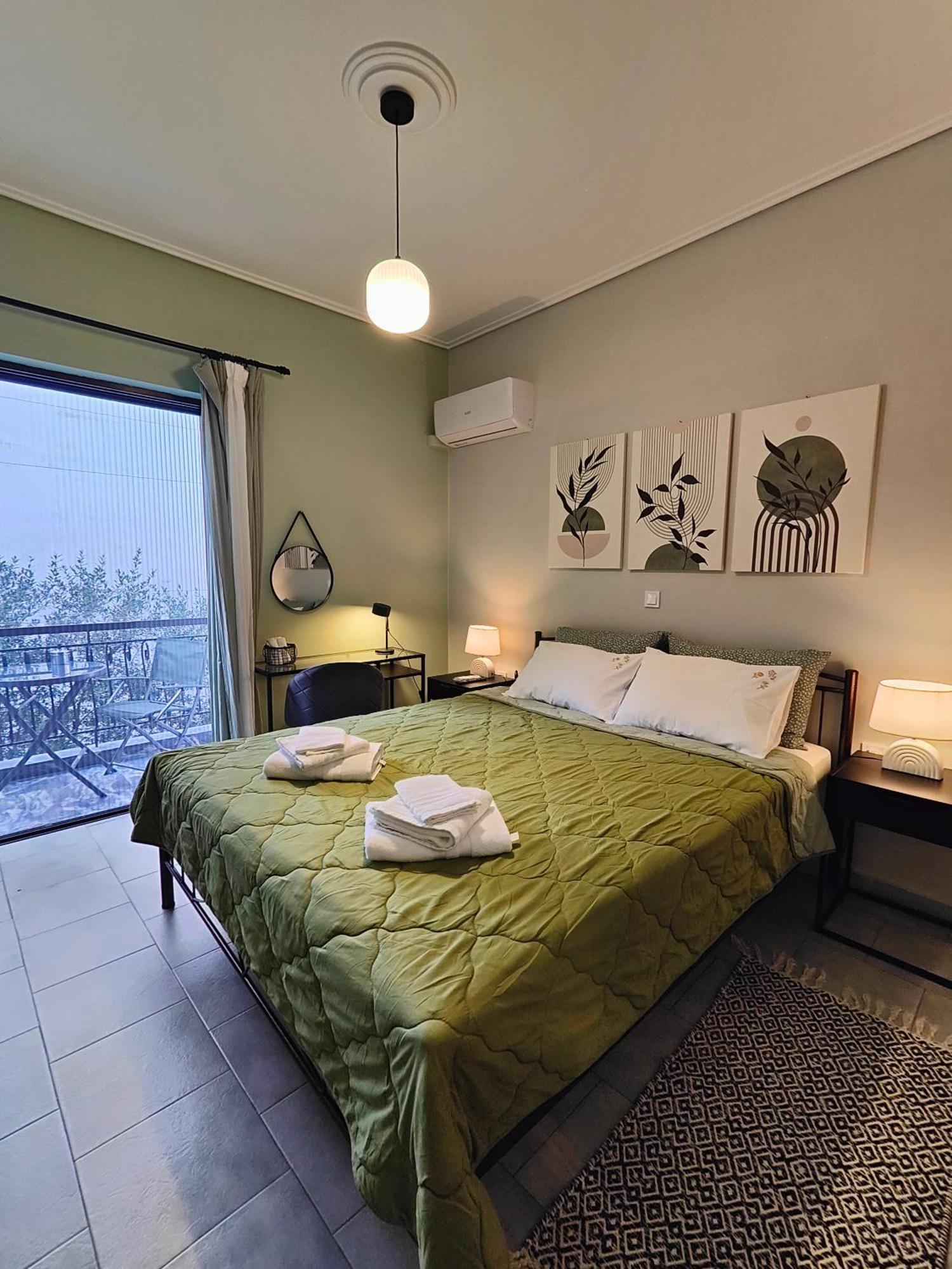 Olivia Apartment-Private Parking Халкида Экстерьер фото