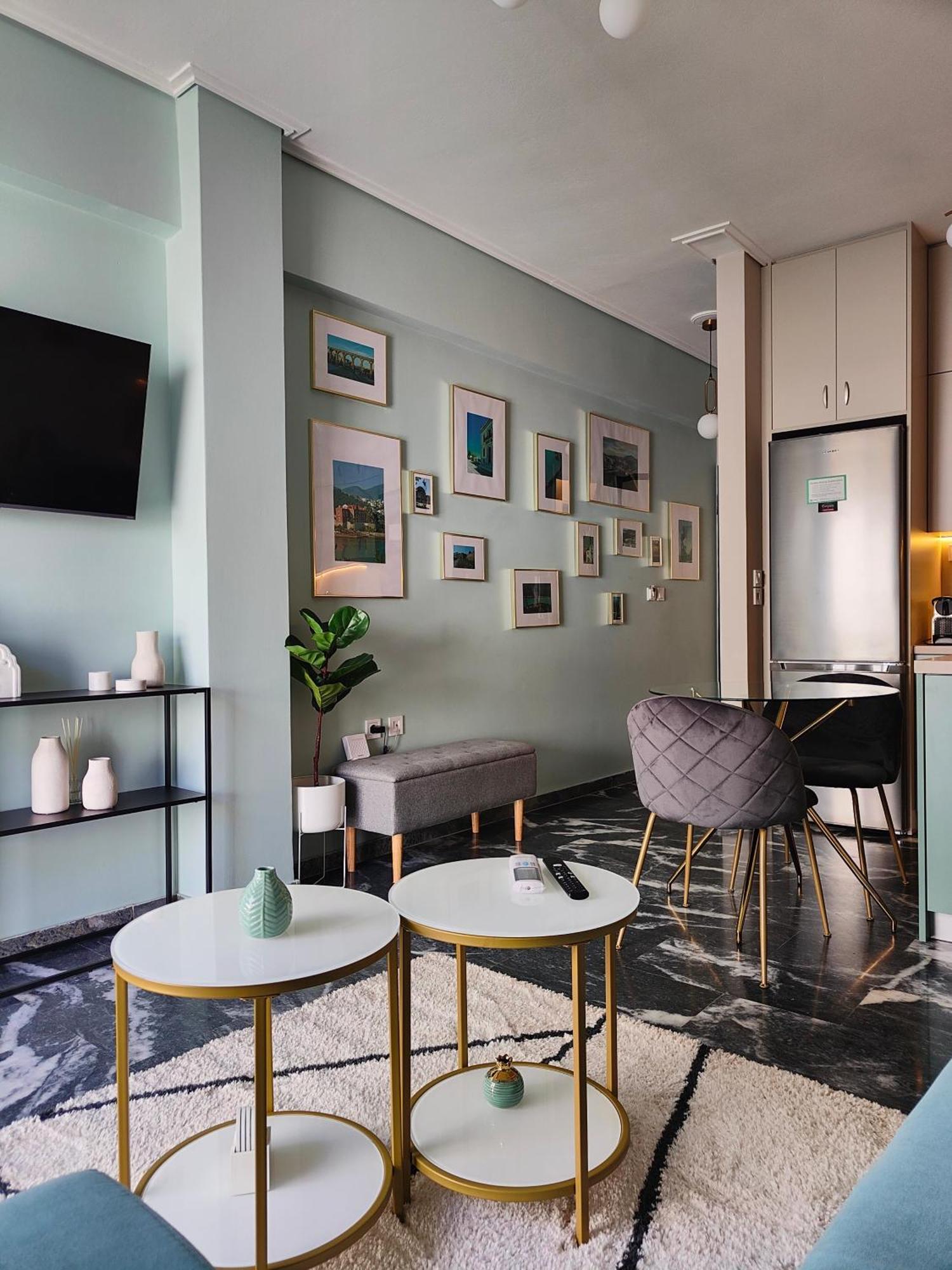 Olivia Apartment-Private Parking Халкида Экстерьер фото